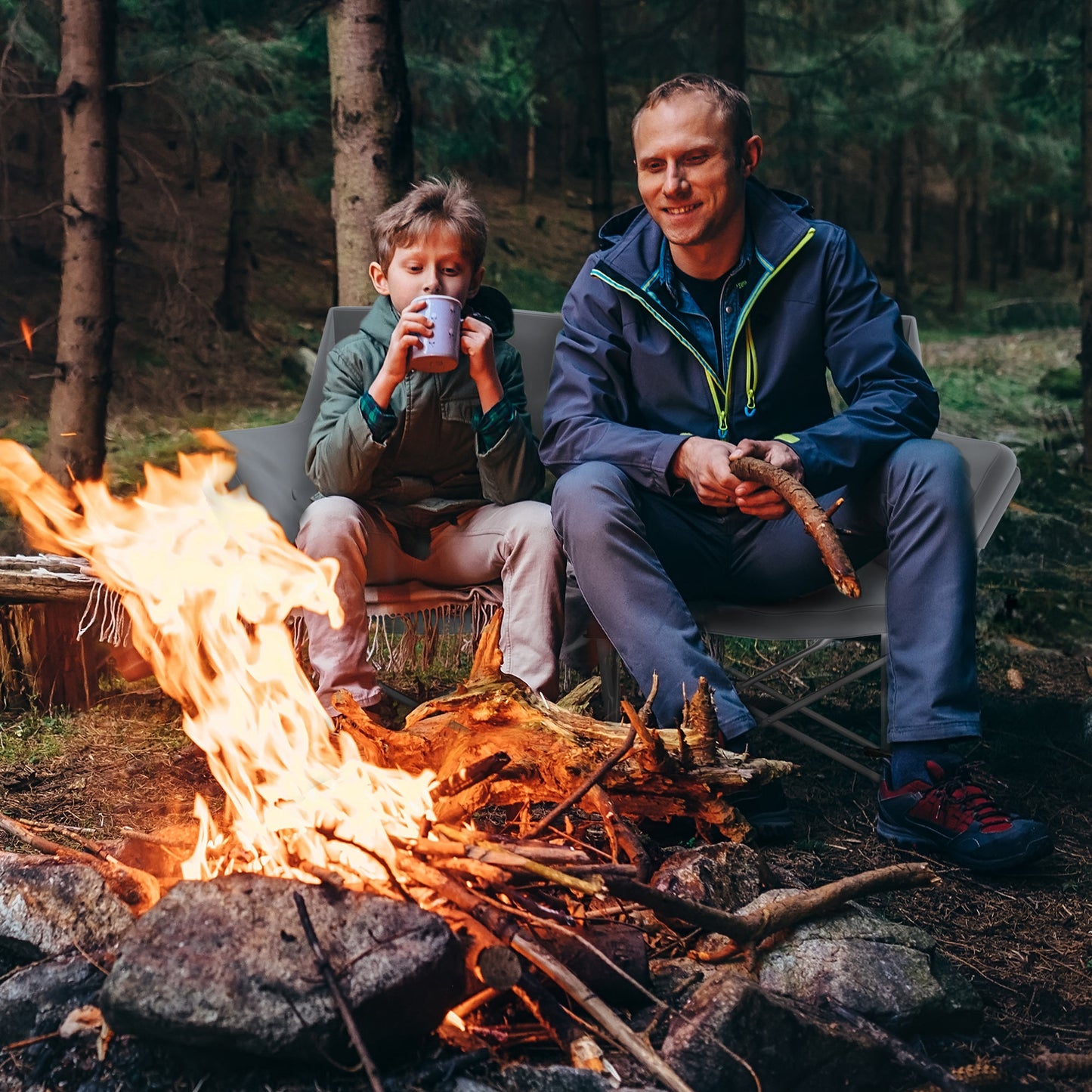 Outsunny Opvouwbare Stoel 2 Zits Opvouwbare Kampeerstoel met Armleuningen Zijvak Draagvermogen tot 240kg Grijs